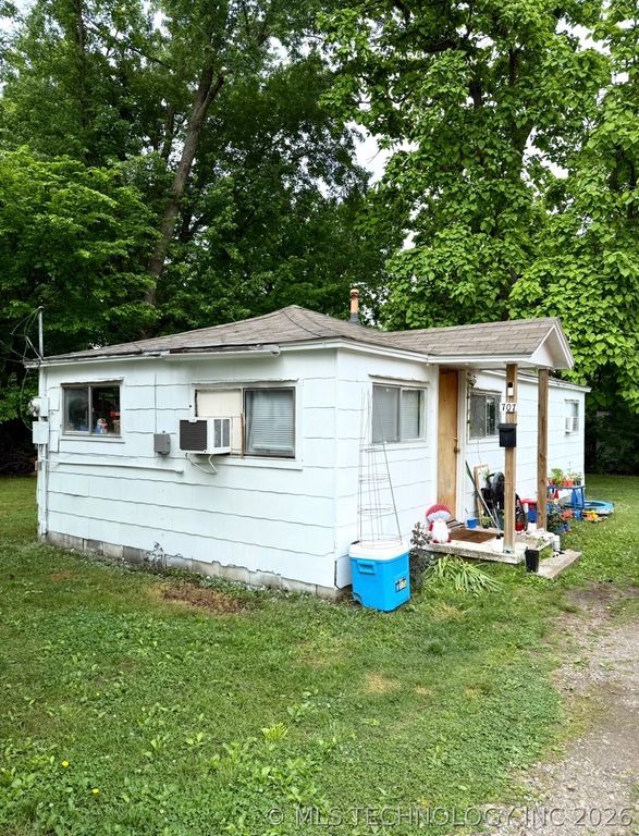 707 N Weenonah Avenue, Claremore, OK 74017