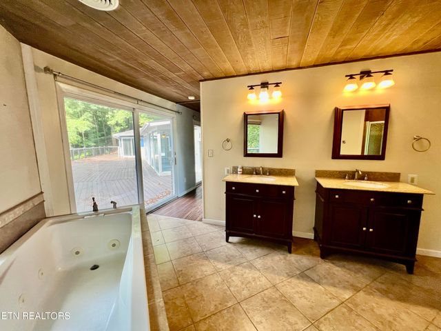 459 Judy Top Lane, Sevierville, TN 37876