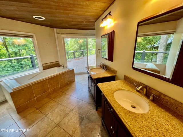 459 Judy Top Lane, Sevierville, TN 37876