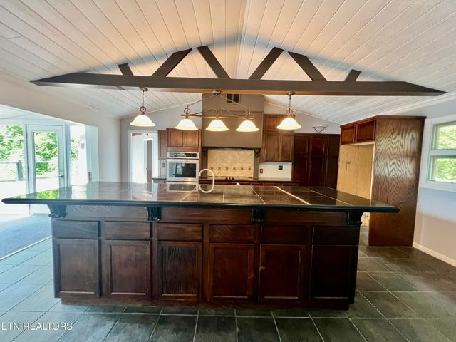 459 Judy Top Lane, Sevierville, TN 37876