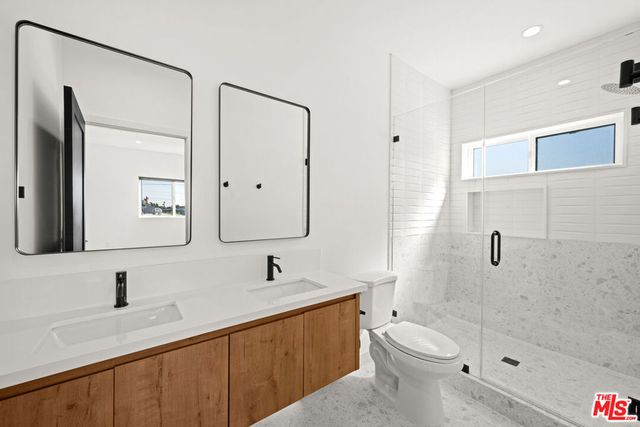 6210 Banner Avenue, Los Angeles, CA 90038