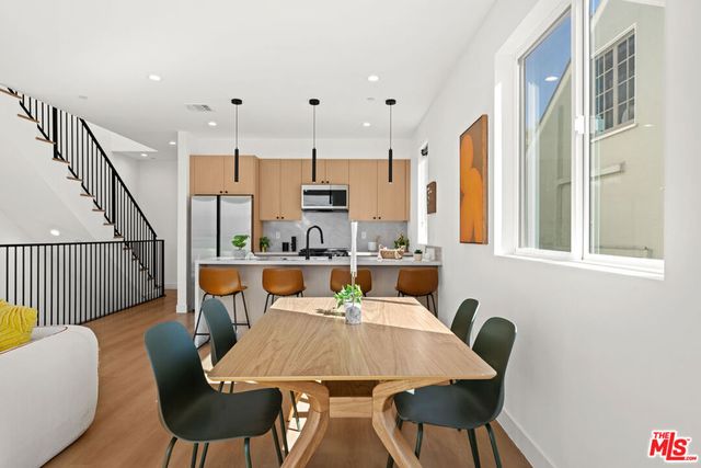 6210 Banner Avenue, Los Angeles, CA 90038
