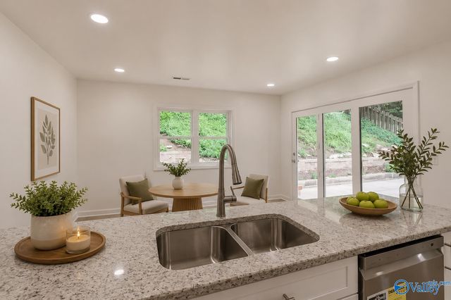 1825 Forest Drive, Guntersville, AL 35976