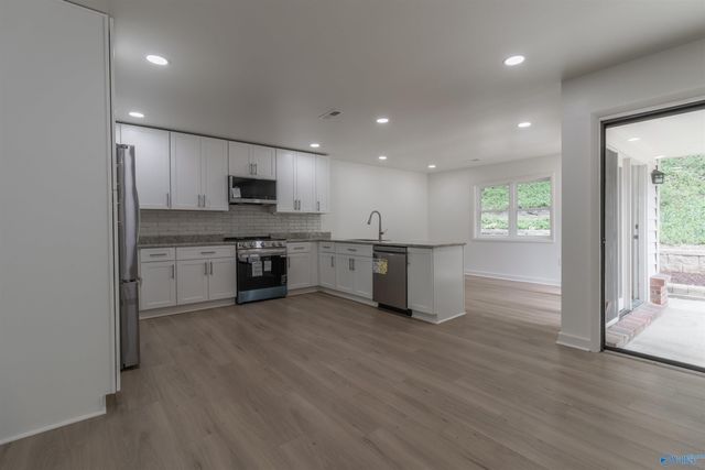 1825 Forest Drive, Guntersville, AL 35976