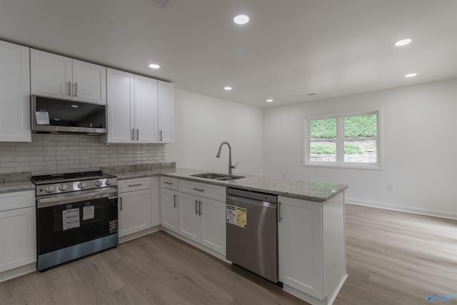 1825 Forest Drive, Guntersville, AL 35976