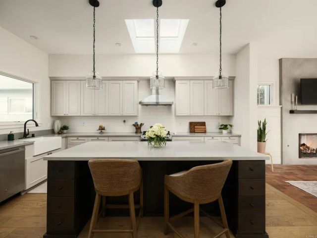 1011 Devonshire Drive, San Diego, CA 92107