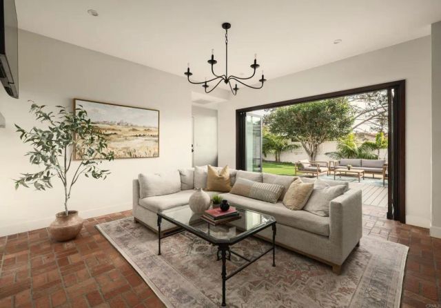 1011 Devonshire Drive, San Diego, CA 92107