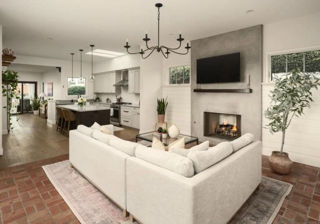 1011 Devonshire Drive, San Diego, CA 92107