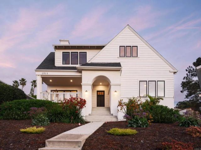 1011 Devonshire Drive, San Diego, CA 92107