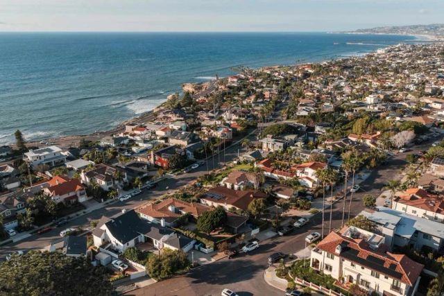 1011 Devonshire Drive, San Diego, CA 92107