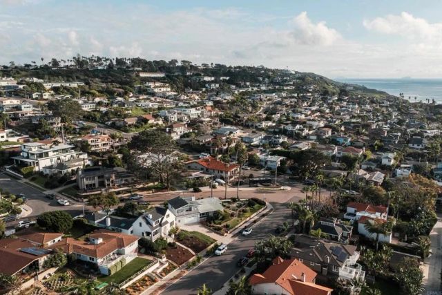 1011 Devonshire Drive, San Diego, CA 92107