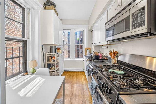 324 Chestnut Hill Ave. 9, Boston, MA 01235