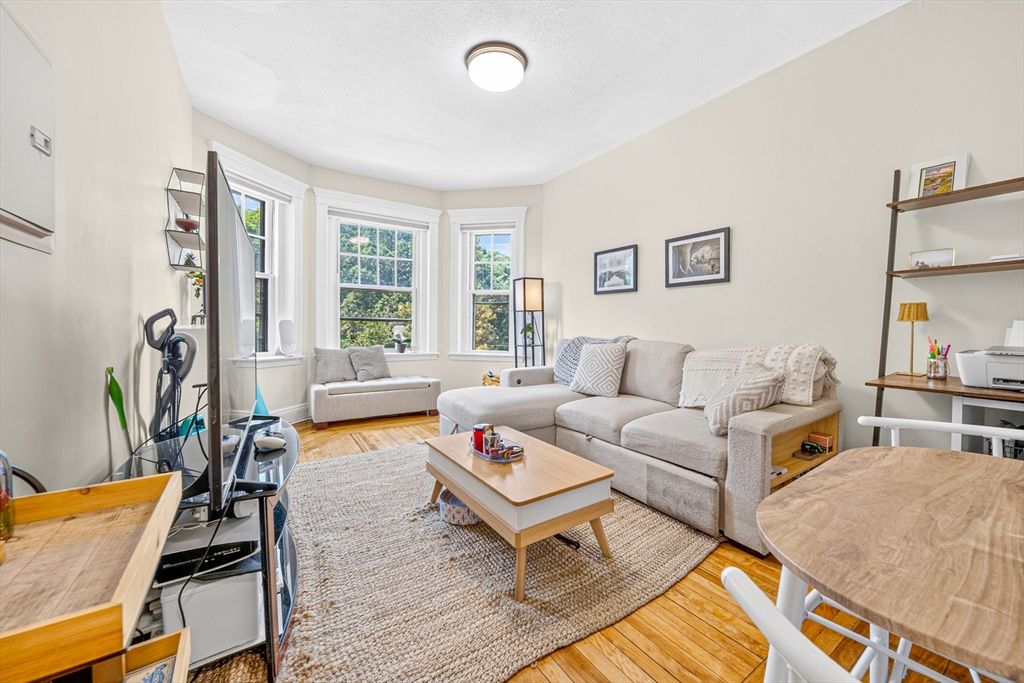 324 Chestnut Hill Ave. 9, Boston, MA 01235