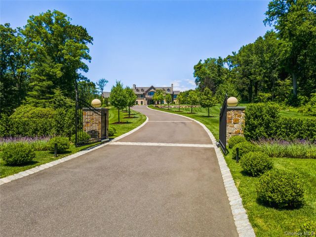 471 Woodbury, Cold Spring Harbor, NY 11724