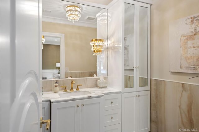 471 Woodbury, Cold Spring Harbor, NY 11724