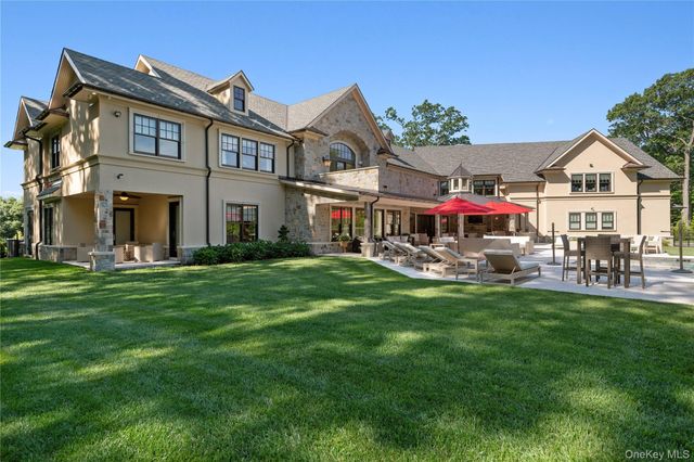471 Woodbury, Cold Spring Harbor, NY 11724