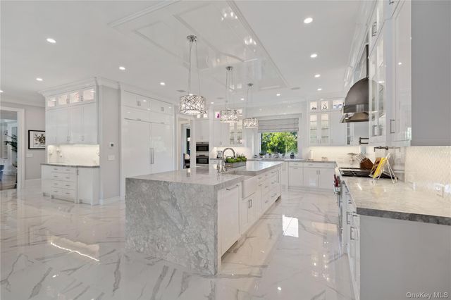 471 Woodbury, Cold Spring Harbor, NY 11724