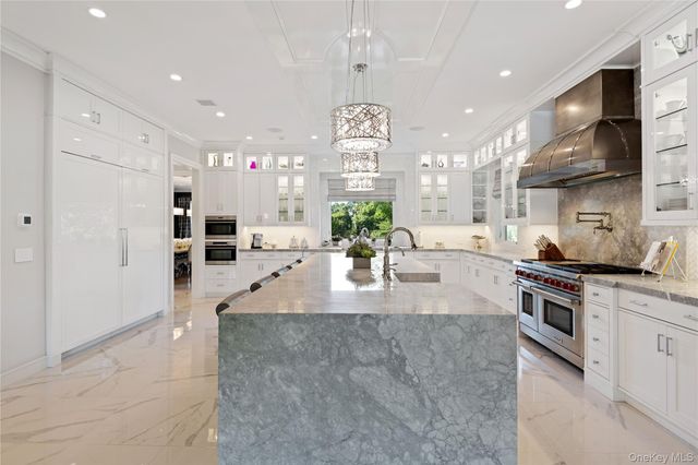 471 Woodbury, Cold Spring Harbor, NY 11724
