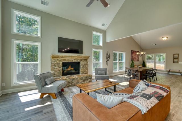 274 Franklin Hills Way, Blairsville, GA 30512