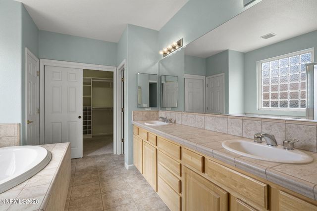 5700 Falcon Ridge Court, Sparks, NV 89436