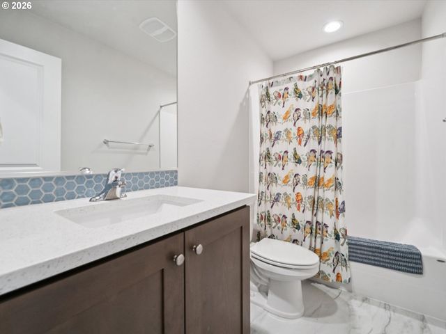 8301 Ne 134TH Pl 6, Vancouver, WA 98682