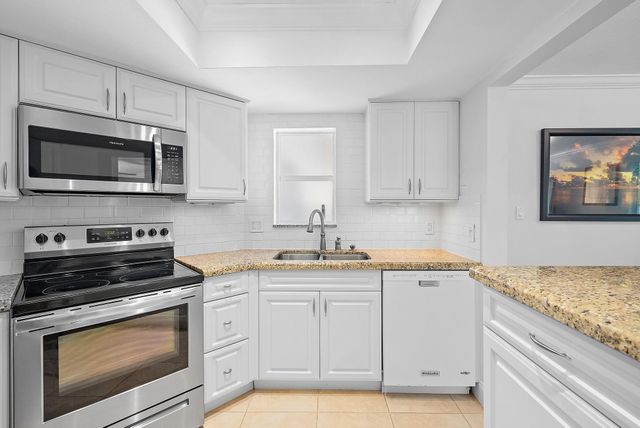154 Seabreeze Circle, Jupiter, FL 33477