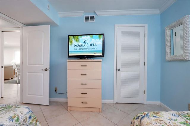 271 Southbay DR # 155, Naples, FL 34108