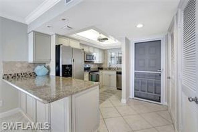 271 Southbay DR # 155, Naples, FL 34108