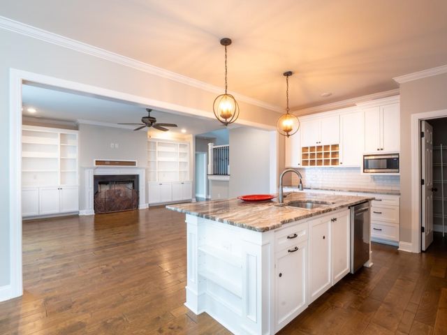 925 Bluffview Dr., Myrtle Beach, SC 29579