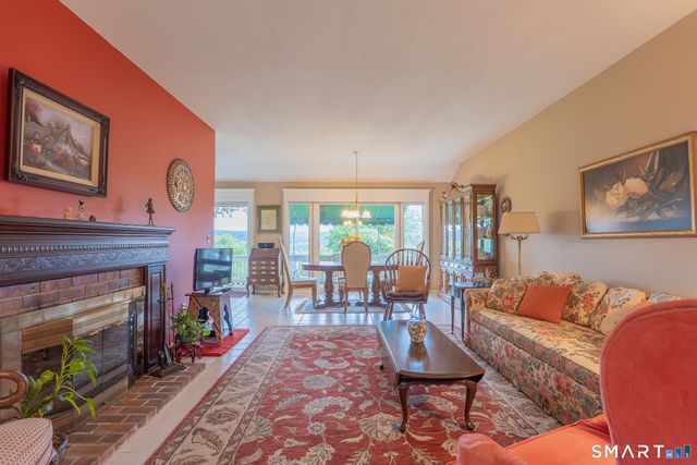 226A South Durkee Hill Road 226A, Southbury, CT 06488