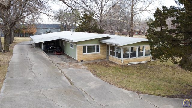 1001 Topeka St, Emporia, KS 66801