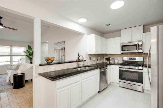 12706 Heinemann DR, Austin, TX 78727