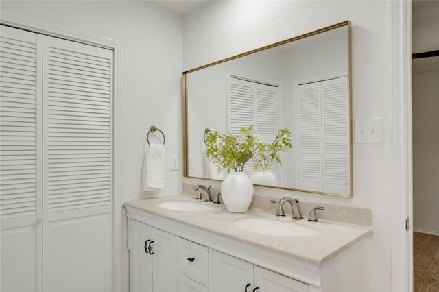 12706 Heinemann DR, Austin, TX 78727