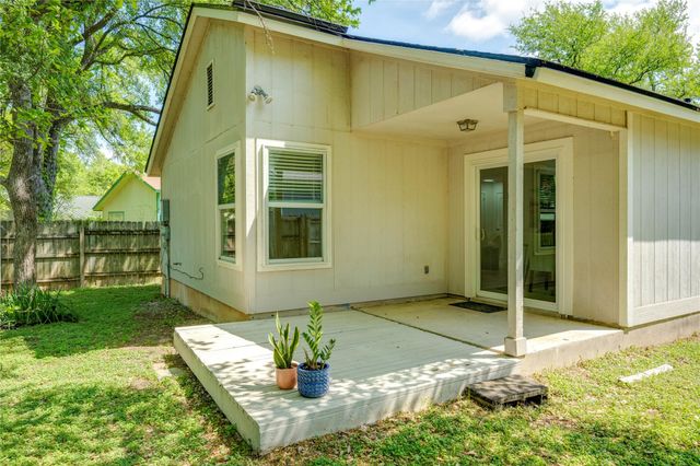 12706 Heinemann DR, Austin, TX 78727