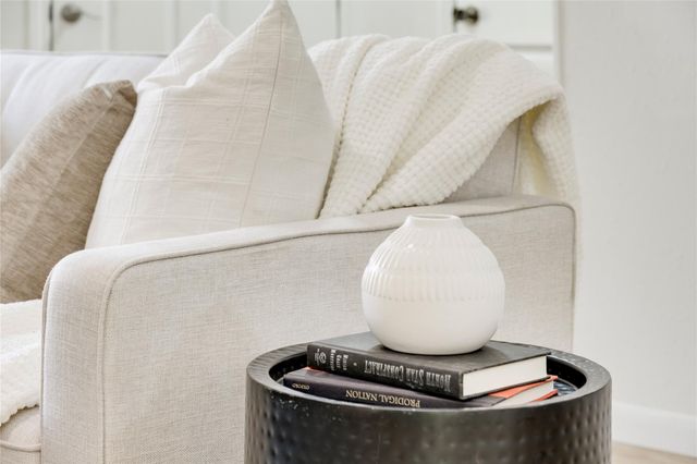 12706 Heinemann DR, Austin, TX 78727