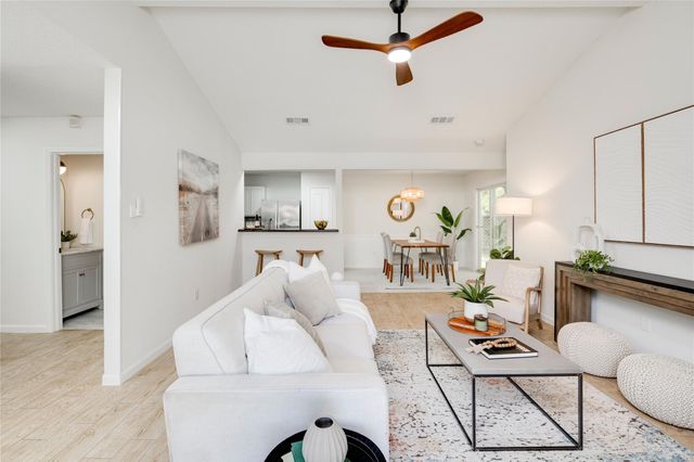 12706 Heinemann DR, Austin, TX 78727