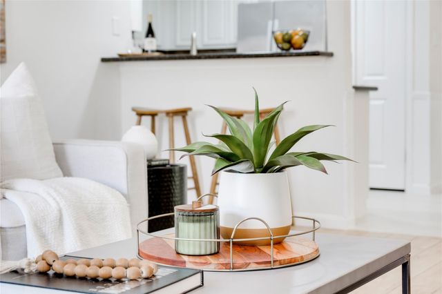 12706 Heinemann DR, Austin, TX 78727