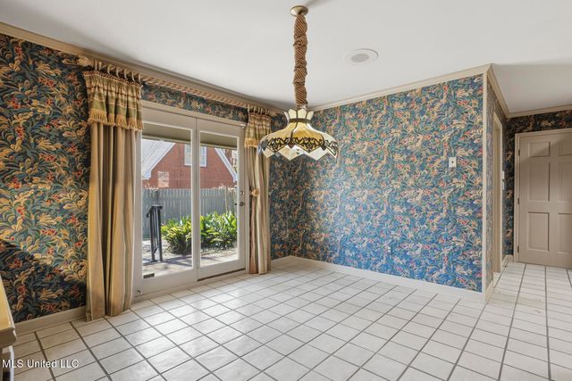 18 Moss Forest Circle, Jackson, MS 39211