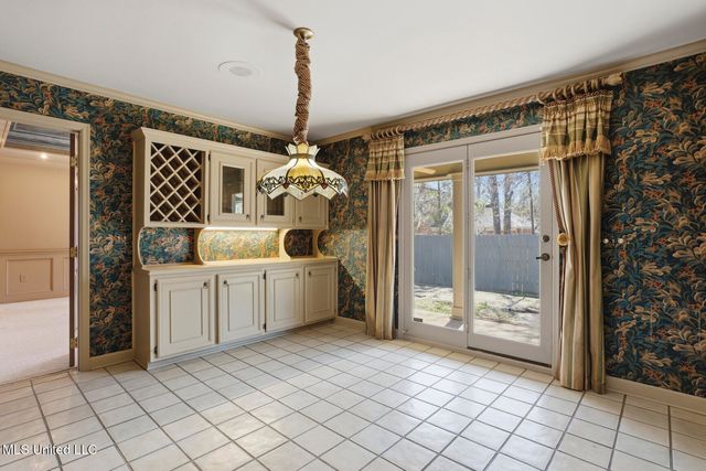 18 Moss Forest Circle, Jackson, MS 39211