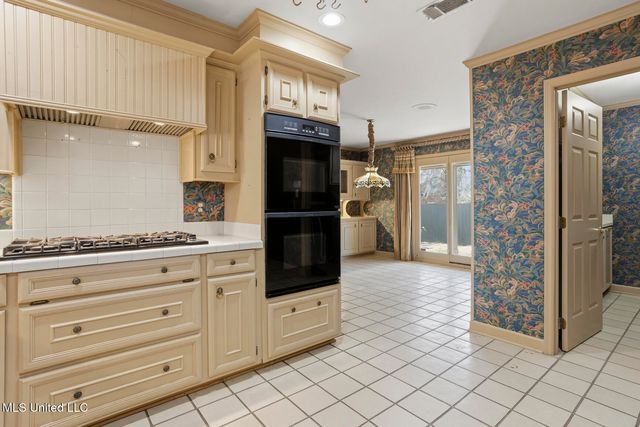 18 Moss Forest Circle, Jackson, MS 39211