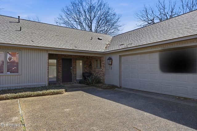 18 Moss Forest Circle, Jackson, MS 39211