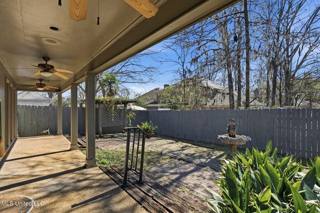 18 Moss Forest Circle, Jackson, MS 39211