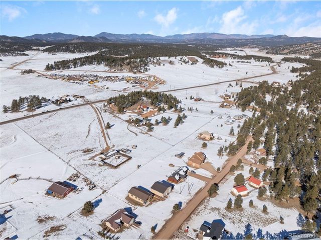 489 Duesouth Rd, Florissant, CO 80816