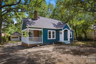 1909 2nd Avenue SW, Hickory, NC 28602