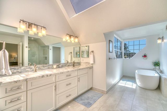 21 Merion Road, Half Moon Bay, CA 94019