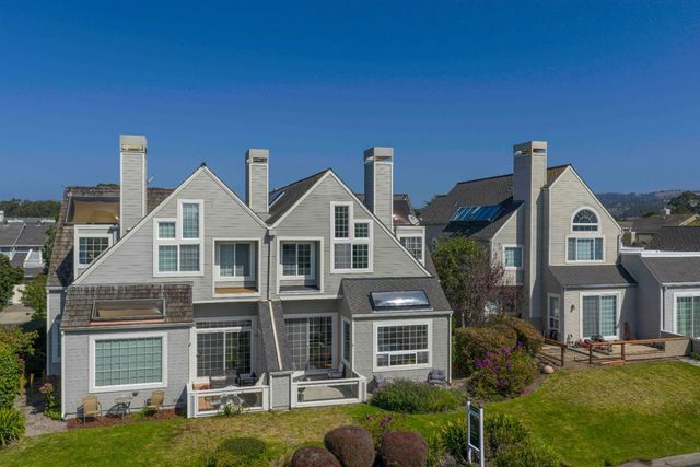 21 Merion Road, Half Moon Bay, CA 94019