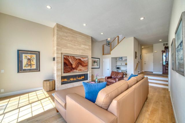 21 Merion Road, Half Moon Bay, CA 94019