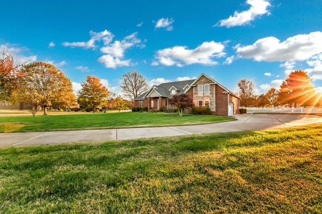 476 Maxshire Ct, Clarksville, TN 37043