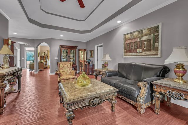 476 Maxshire Ct, Clarksville, TN 37043