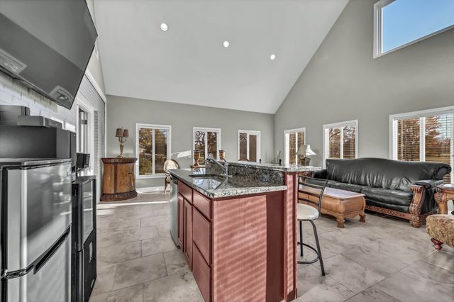 476 Maxshire Ct, Clarksville, TN 37043